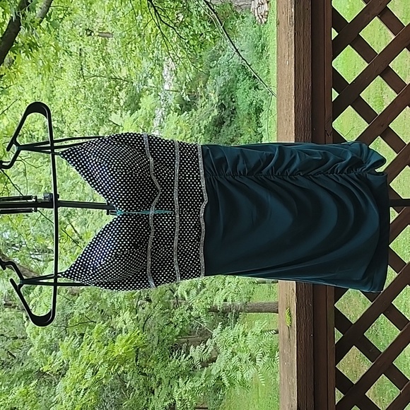 Colors Dress Stone Mesh Top Homecoming Dress Style#2779 in Deep Green EUC - Picture 4 of 10